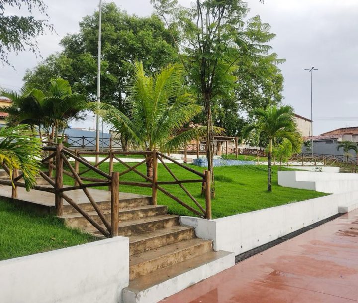 REQUALIFICAÇÃO DA PRAÇA DA RUA DA GLÓRIA EM CAMAÇARI-BA